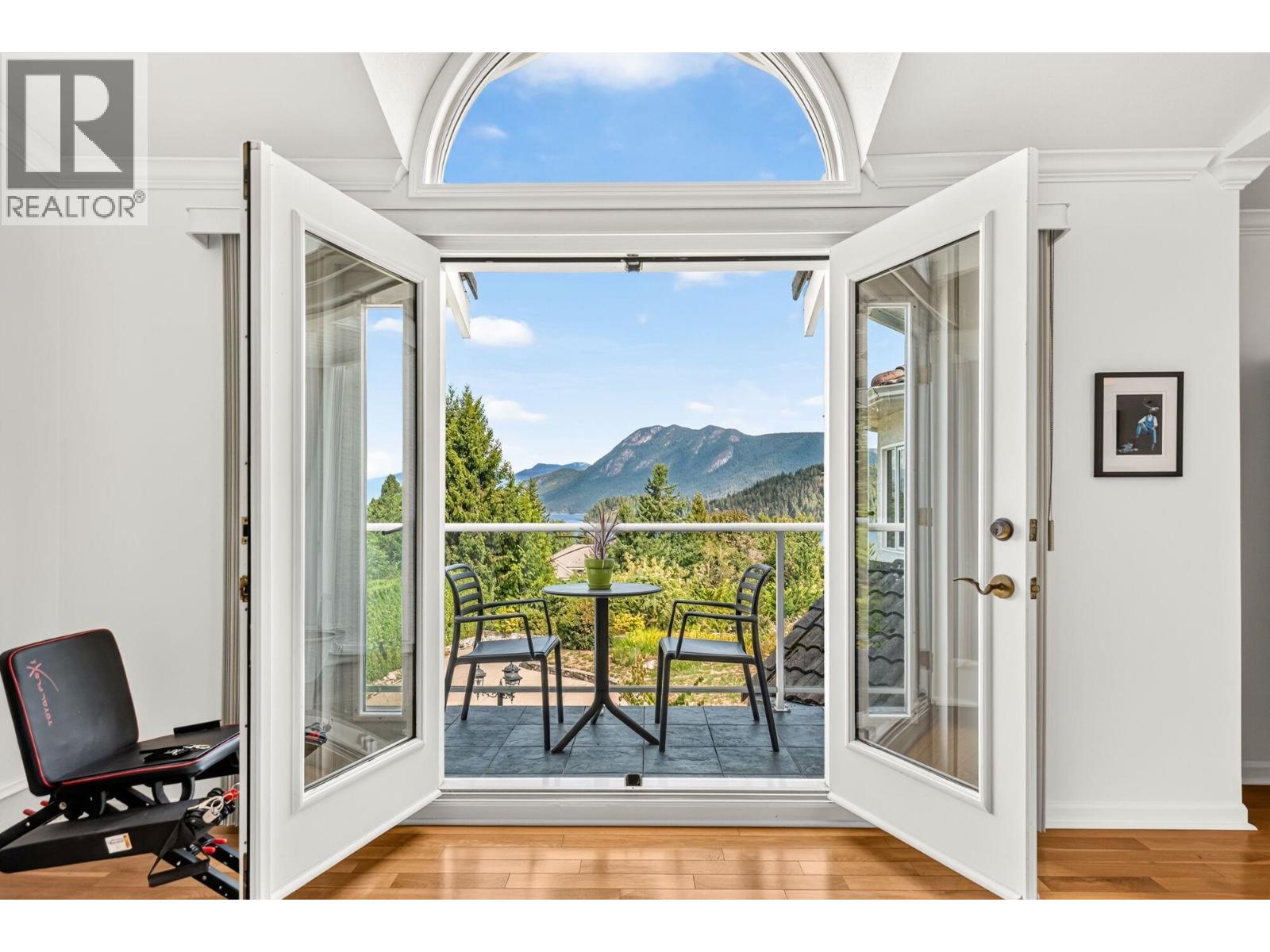 6453 N Gale Avenue, Sechelt, British Columbia  V7Z 0L1 - Photo 19 - R3156883
