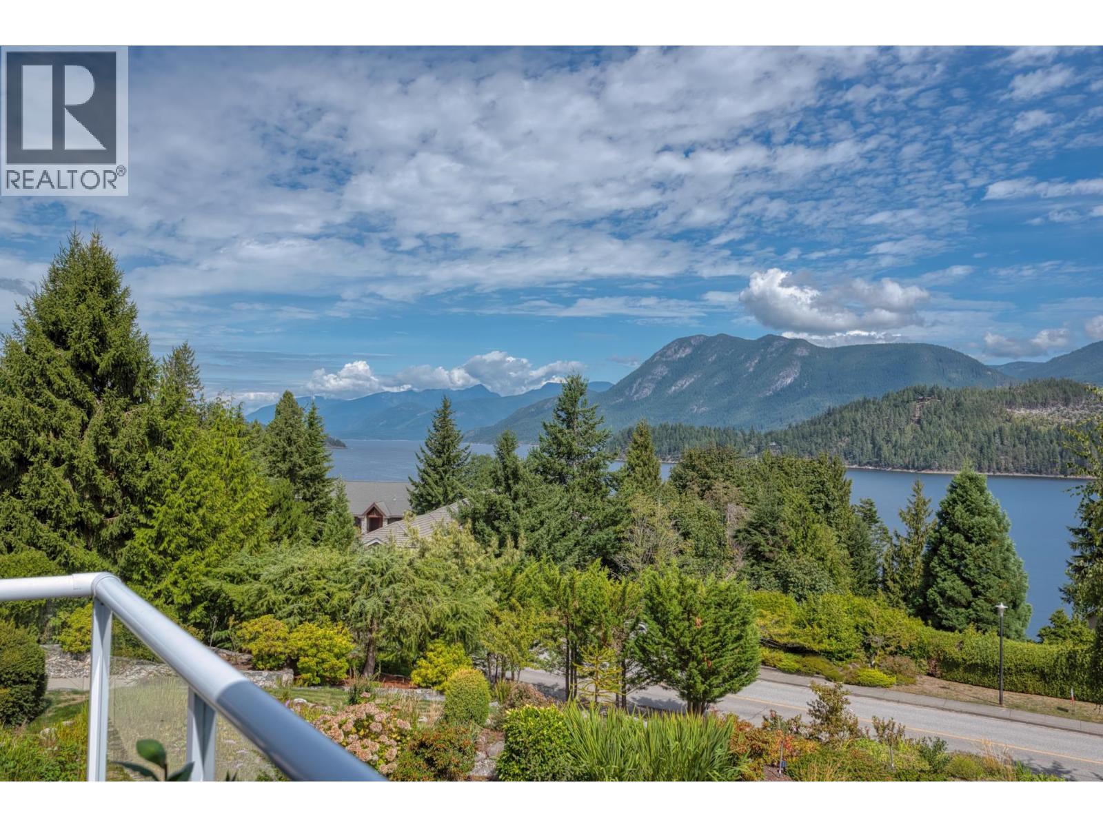 6453 N Gale Avenue, Sechelt, British Columbia  V7Z 0L1 - Photo 35 - R3156883