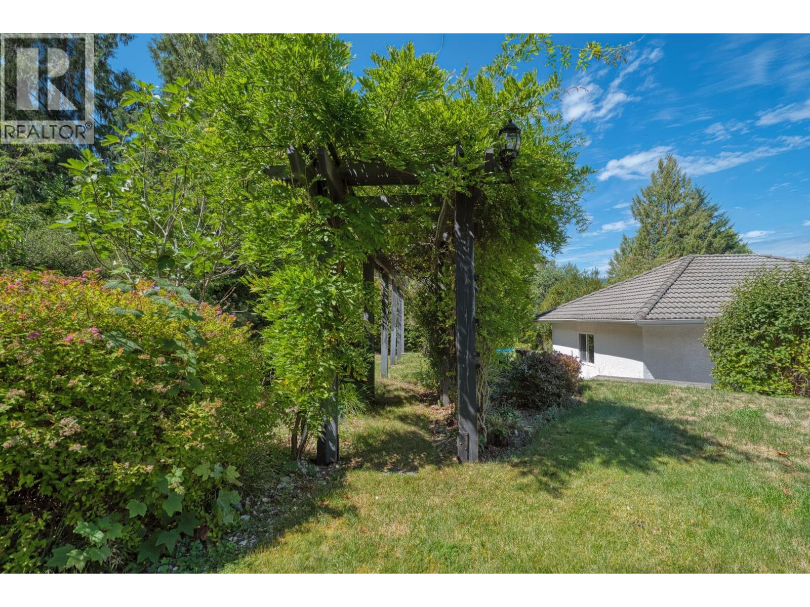 6453 N Gale Avenue, Sechelt, British Columbia  V7Z 0L1 - Photo 37 - R3156883