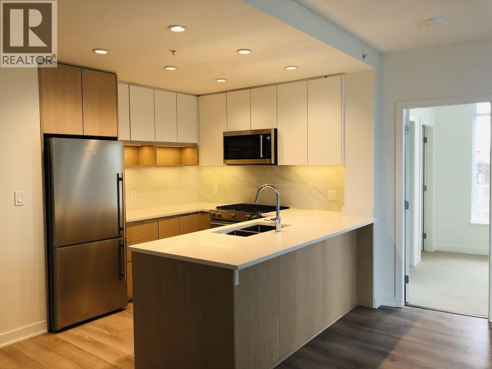 8xx 8940 UNIVERSITY CRESCENT, Burnaby, British Columbia