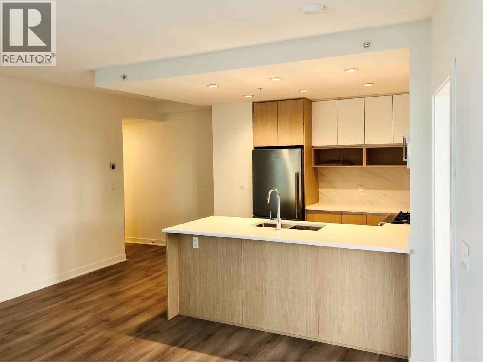 8xx 8940 University Crescent, Burnaby, British Columbia  V5A 0E7 - Photo 2 - R3156884