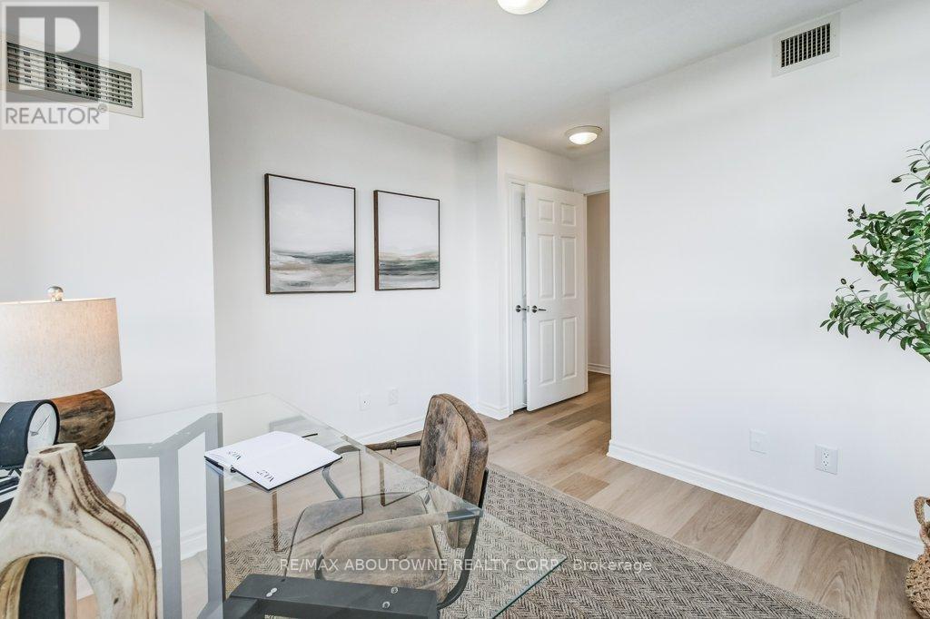 405 - 2325 Central Park Drive, Oakville, Ontario  L6H 0E2 - Photo 36 - W13689094