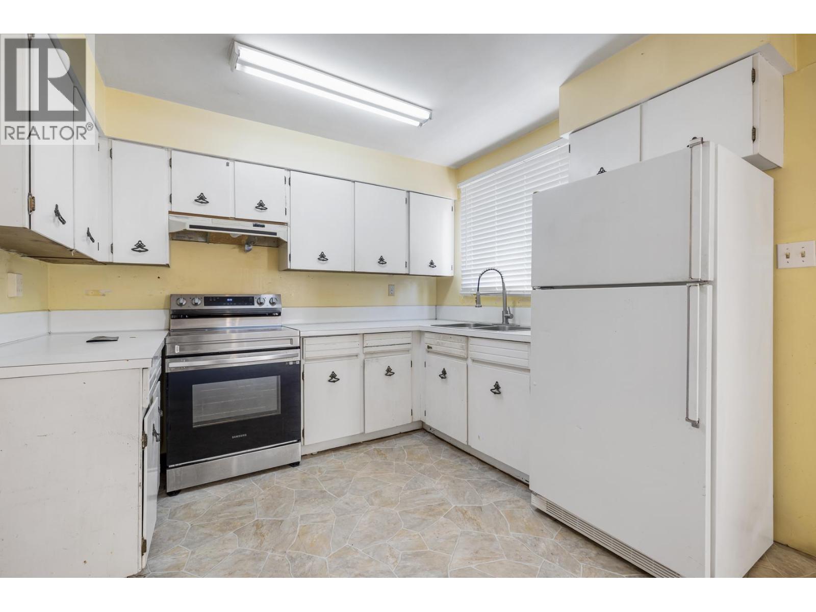 1310 Tina Way Way, Port Coquitlam, British Columbia  V3C 2V3 - Photo 11 - R3155896