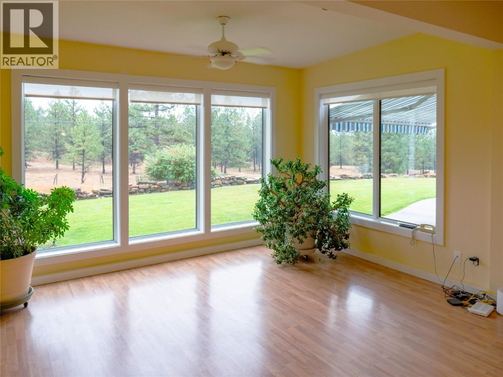 9767 & 9765 Pighin Road, Cranbrook, British Columbia  V1C 7C9 - Photo 9 - 10397936