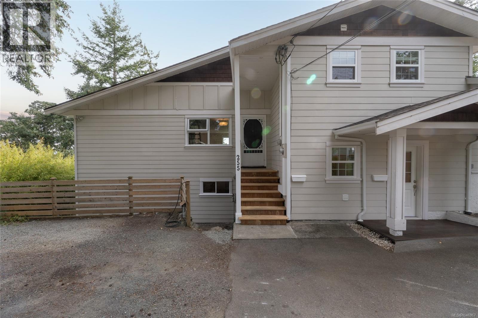 253/255 Heddle Ave, View Royal, British Columbia  V9B 1T9 - Photo 37 - 1046967