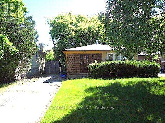 Kitchener House for sale:  3 bedroom 700 sq.ft. (Listed 2026-08-18)