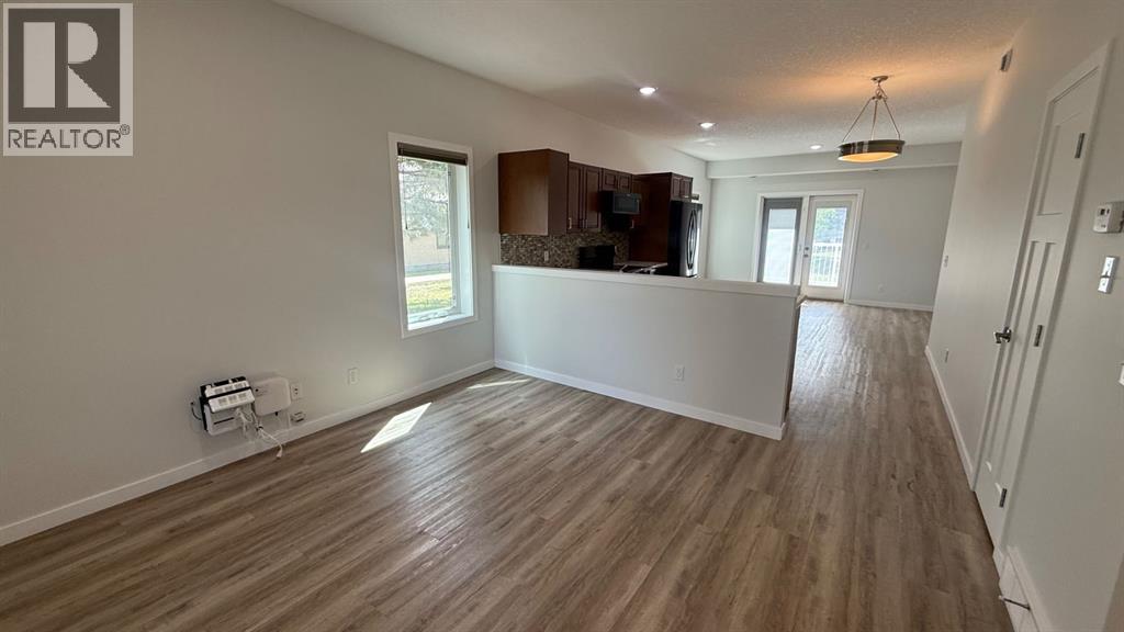501 5 Street W, Hanna, Alberta  T0J 1P0 - Photo 8 - A2295220