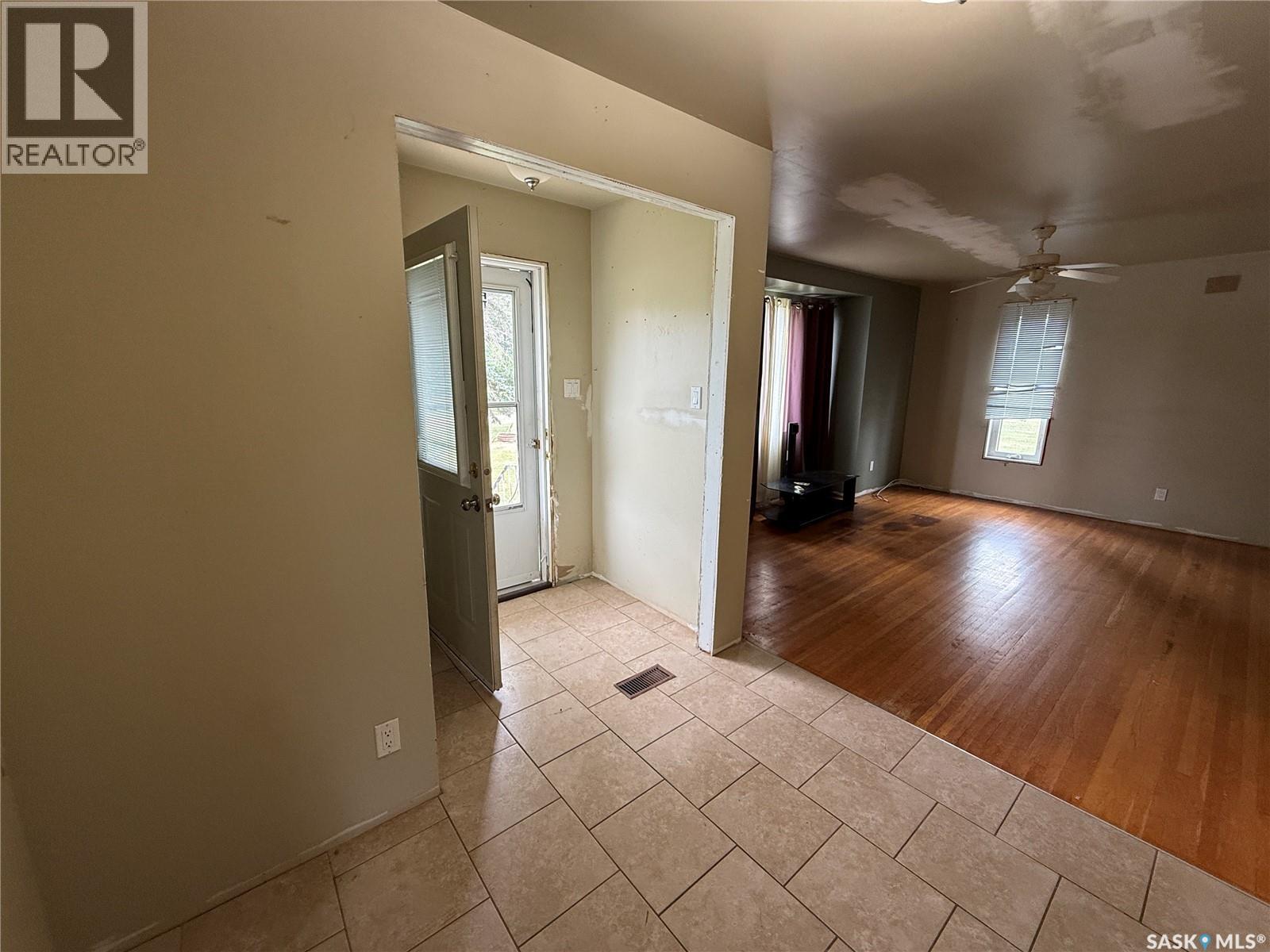 11 Bison Street, Osage, Saskatchewan  S0G 3T0 - Photo 2 - SK045841