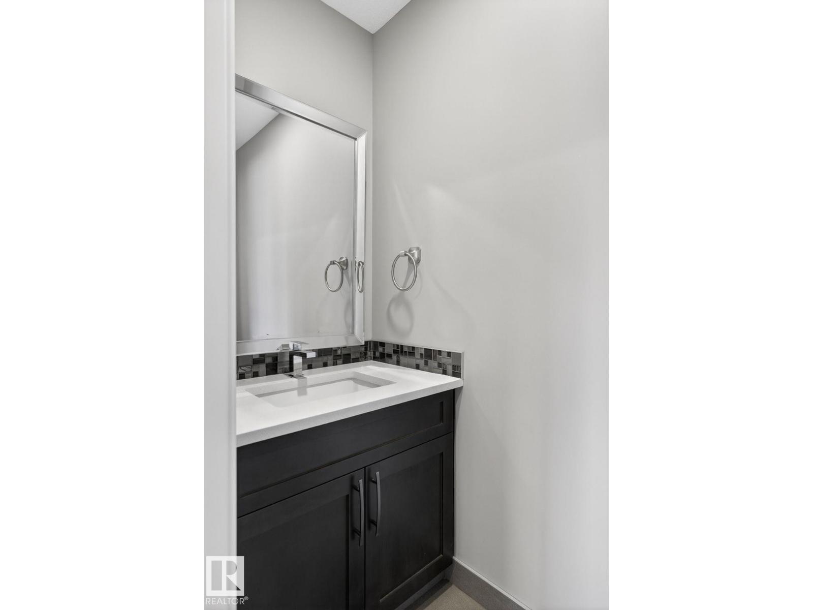 8809 148 ST NW