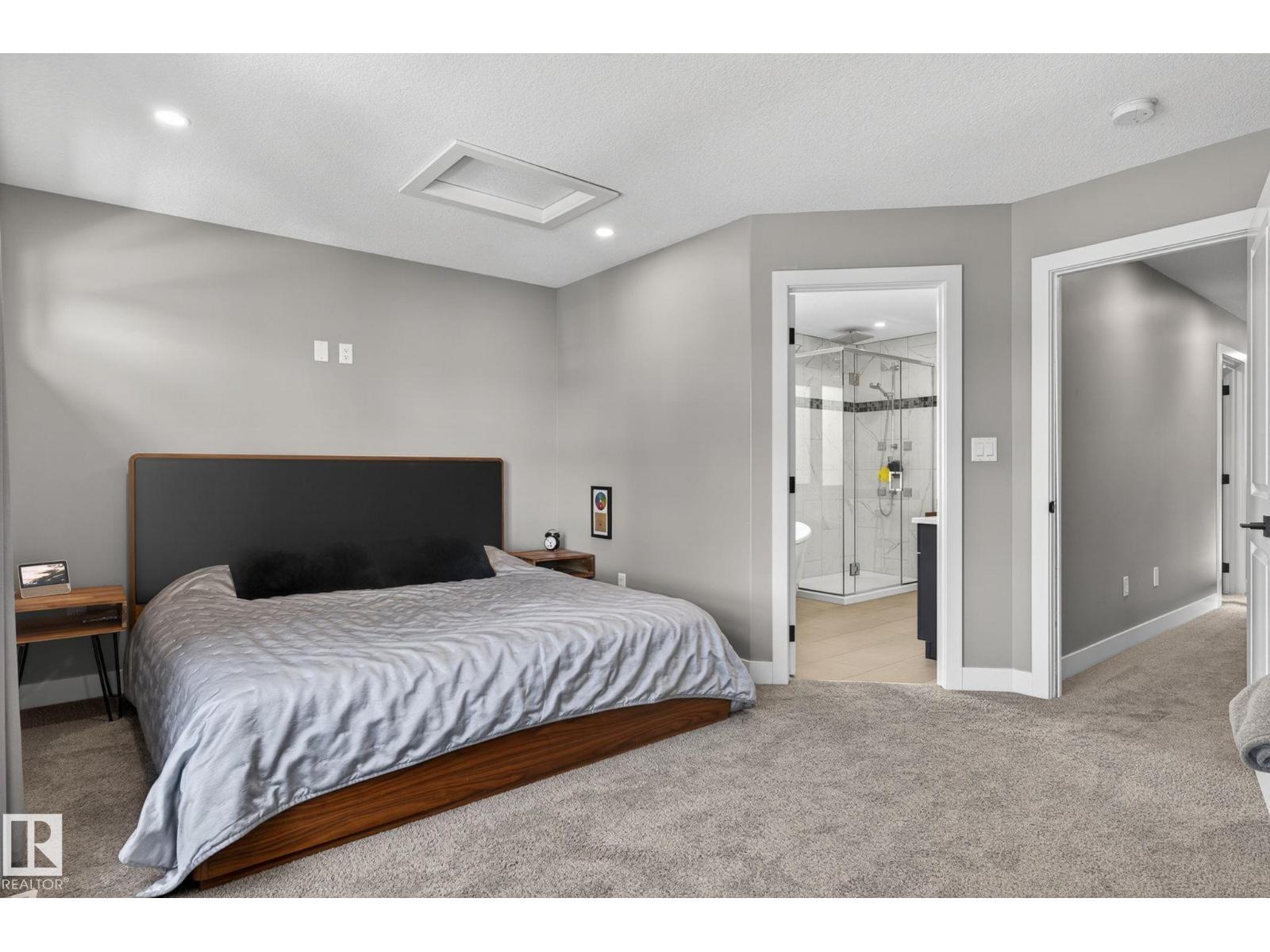 8809 148 ST NW
