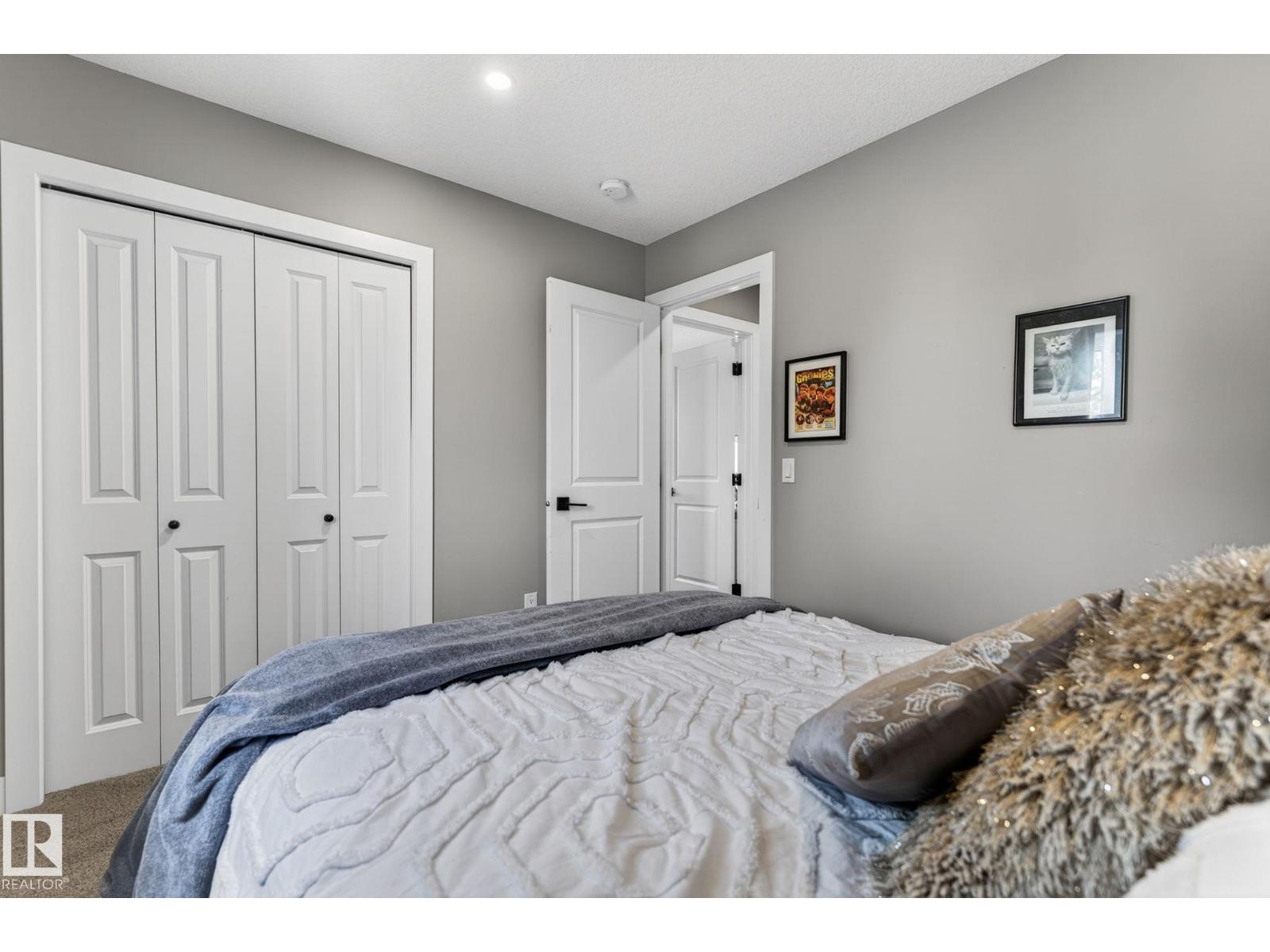 8809 148 ST NW