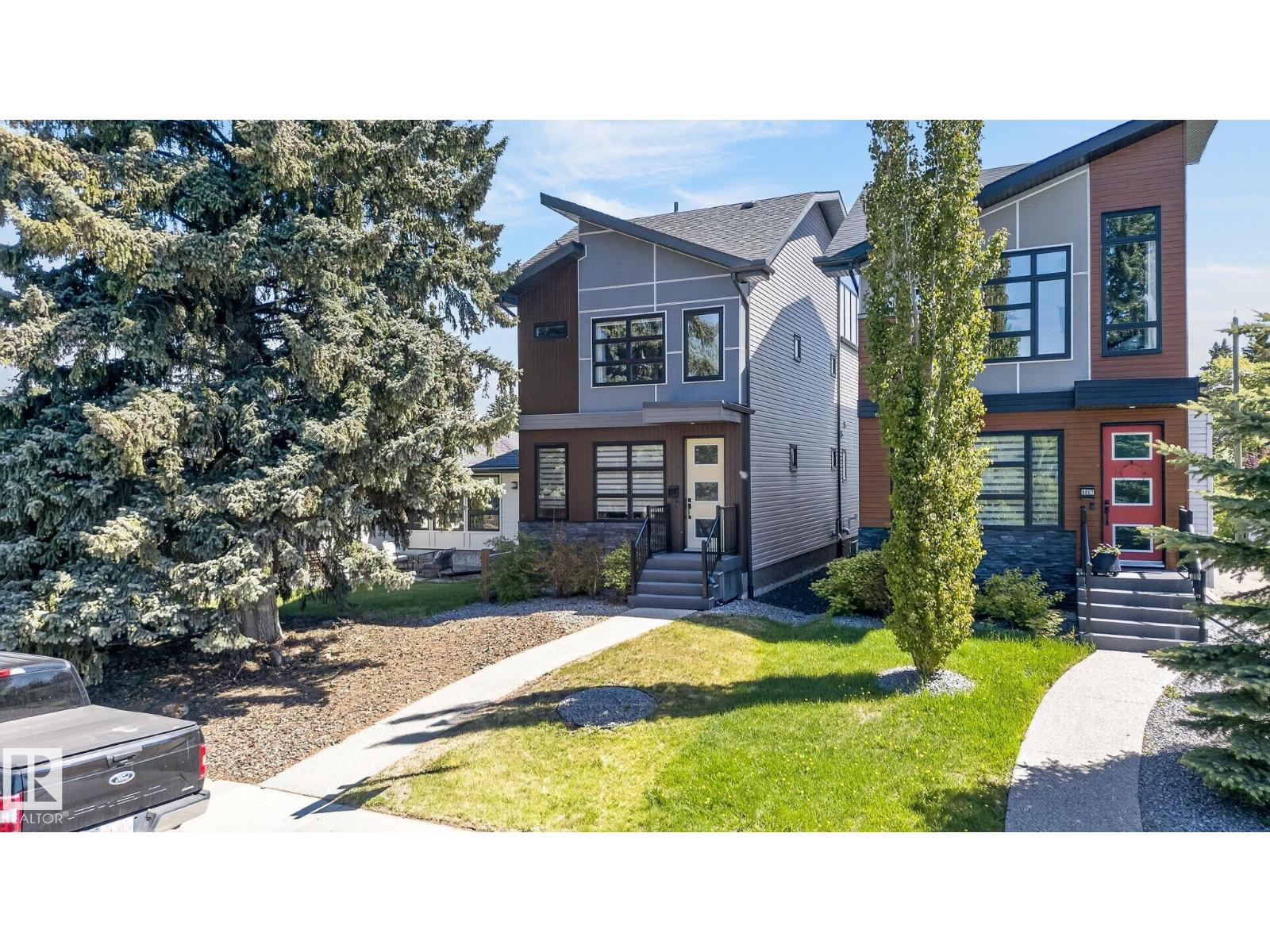 8809 148 ST NW