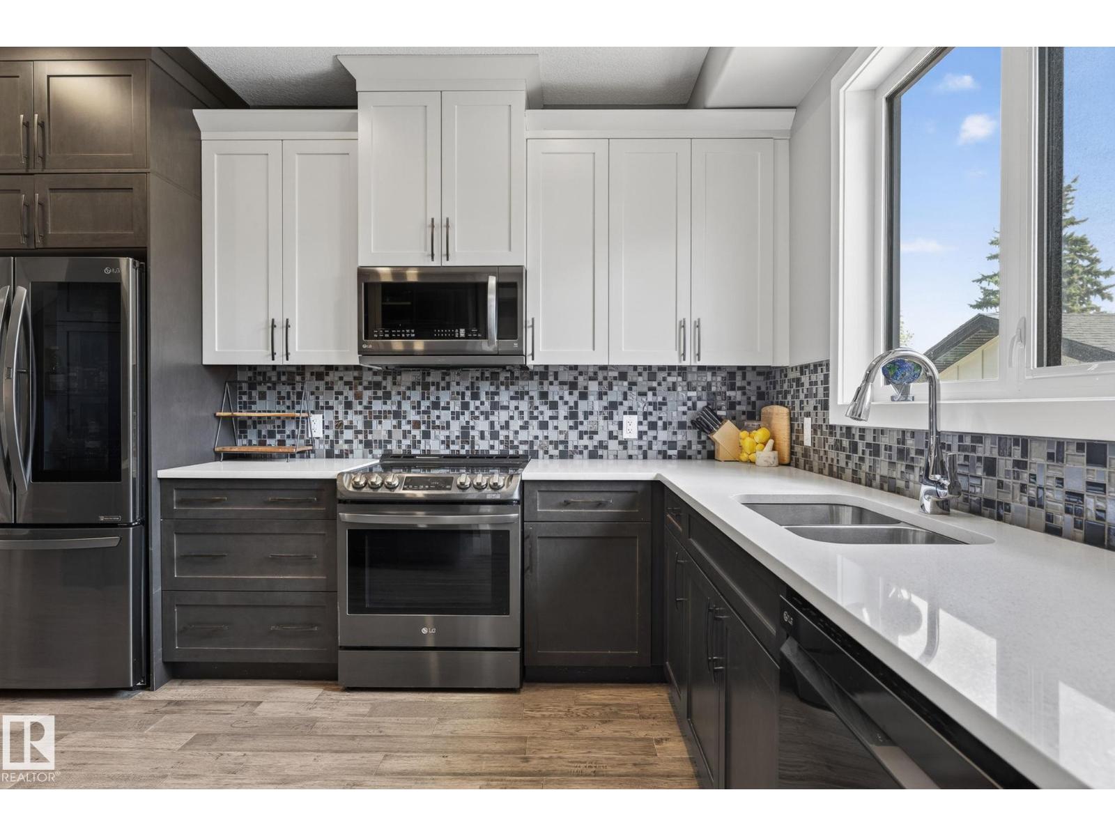 8809 148 ST NW