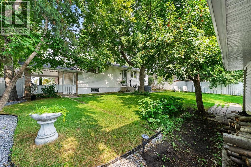 632 Foritana Road SE, Calgary, Alberta  T2A 2B9 - Photo 6 - A2336324