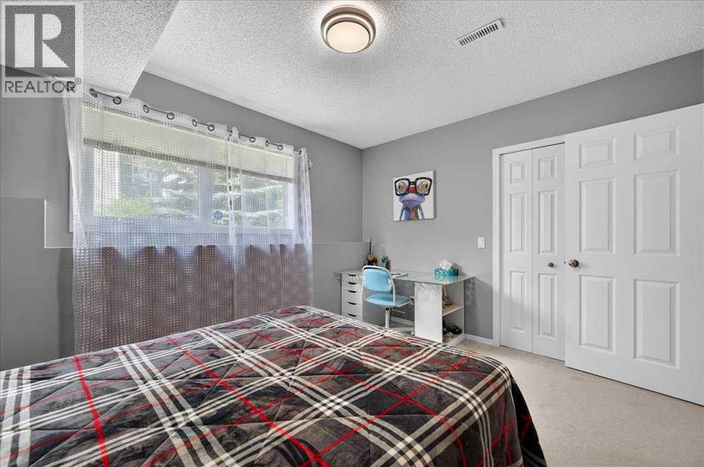 212 Cresthaven Place SW, Calgary, Alberta  T3B 5W4 - Photo 36 - A2337136