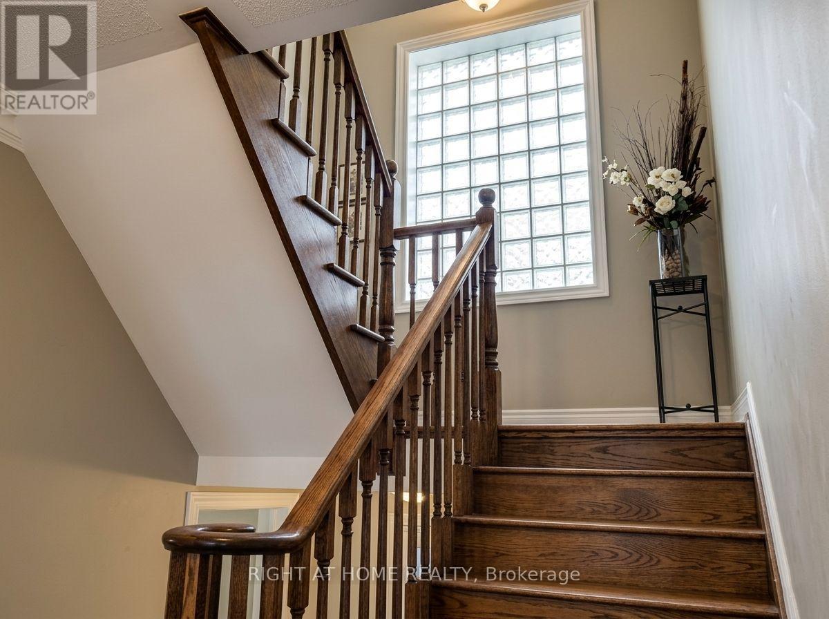 17 Bond Crescent, Richmond Hill, Ontario  L4E 3K2 - Photo 24 - N13685208