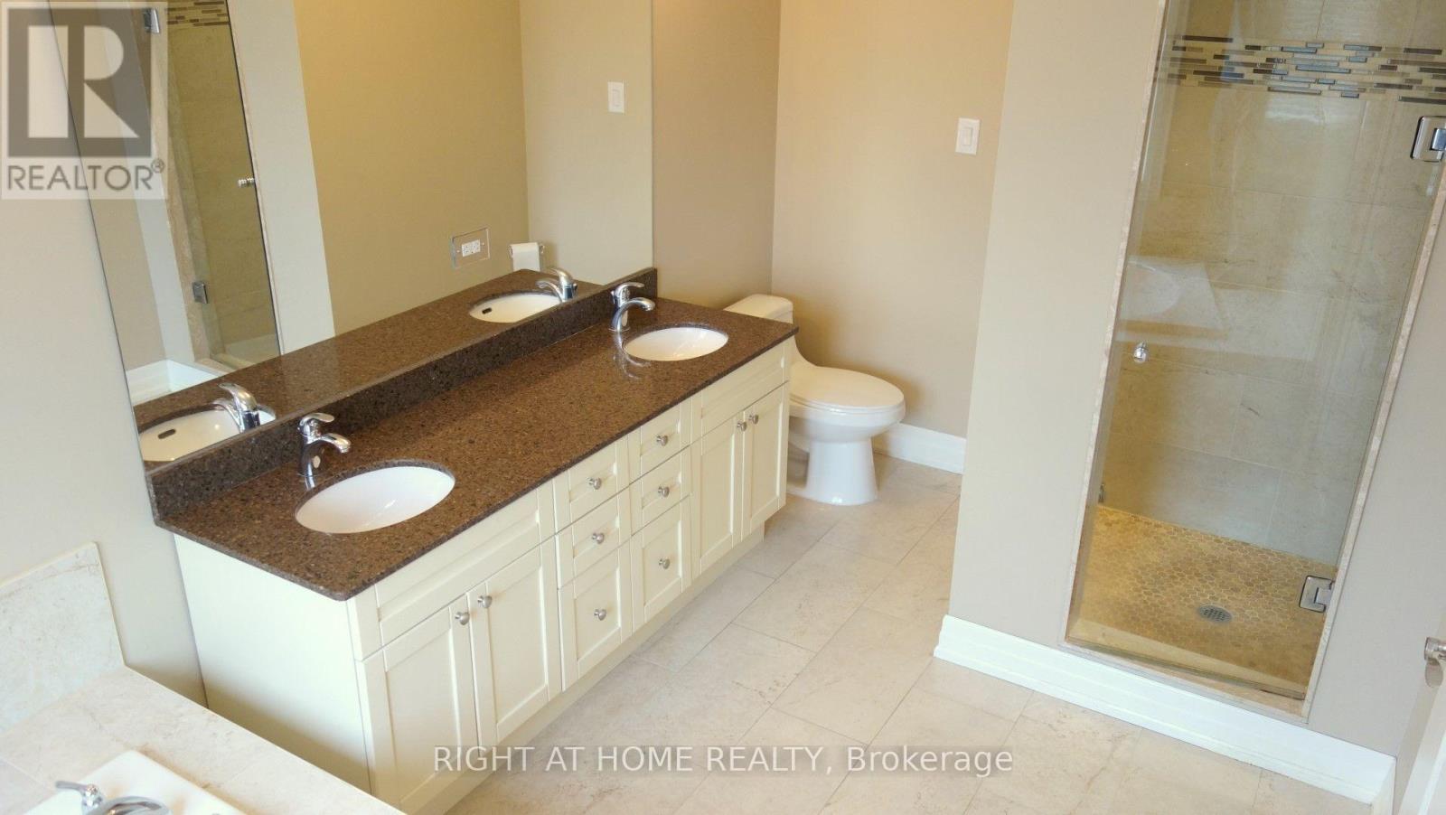 17 Bond Crescent, Richmond Hill, Ontario  L4E 3K2 - Photo 16 - N13685208