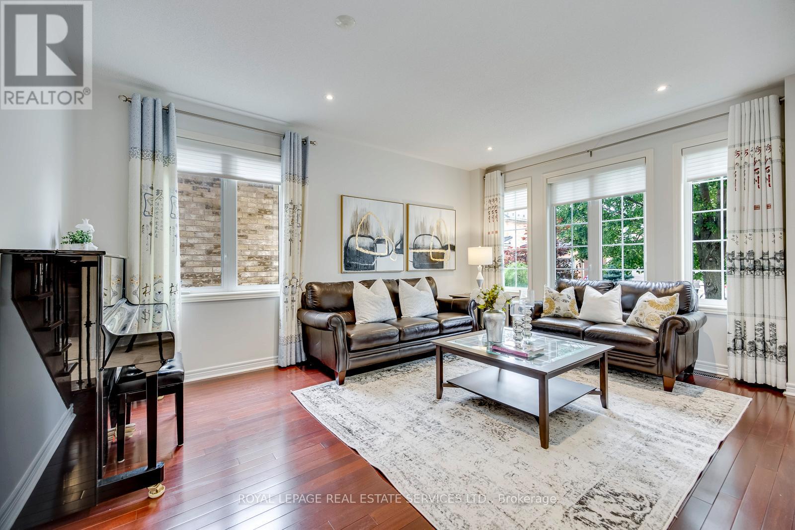 2249 Glazebrook Circle, Oakville, Ontario  L6M 5B5 - Photo 10 - W13686470