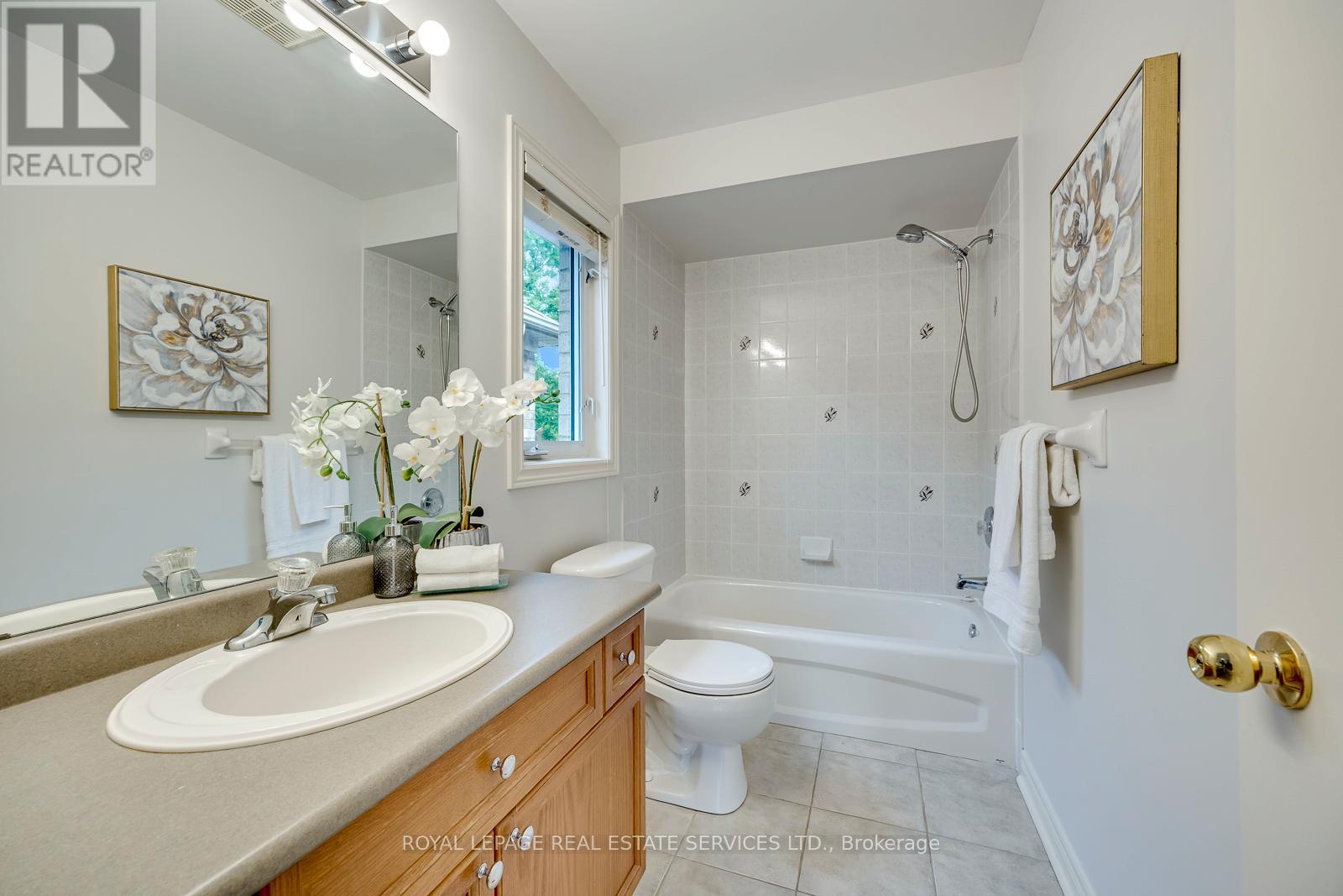 2249 Glazebrook Circle, Oakville, Ontario  L6M 5B5 - Photo 29 - W13686470