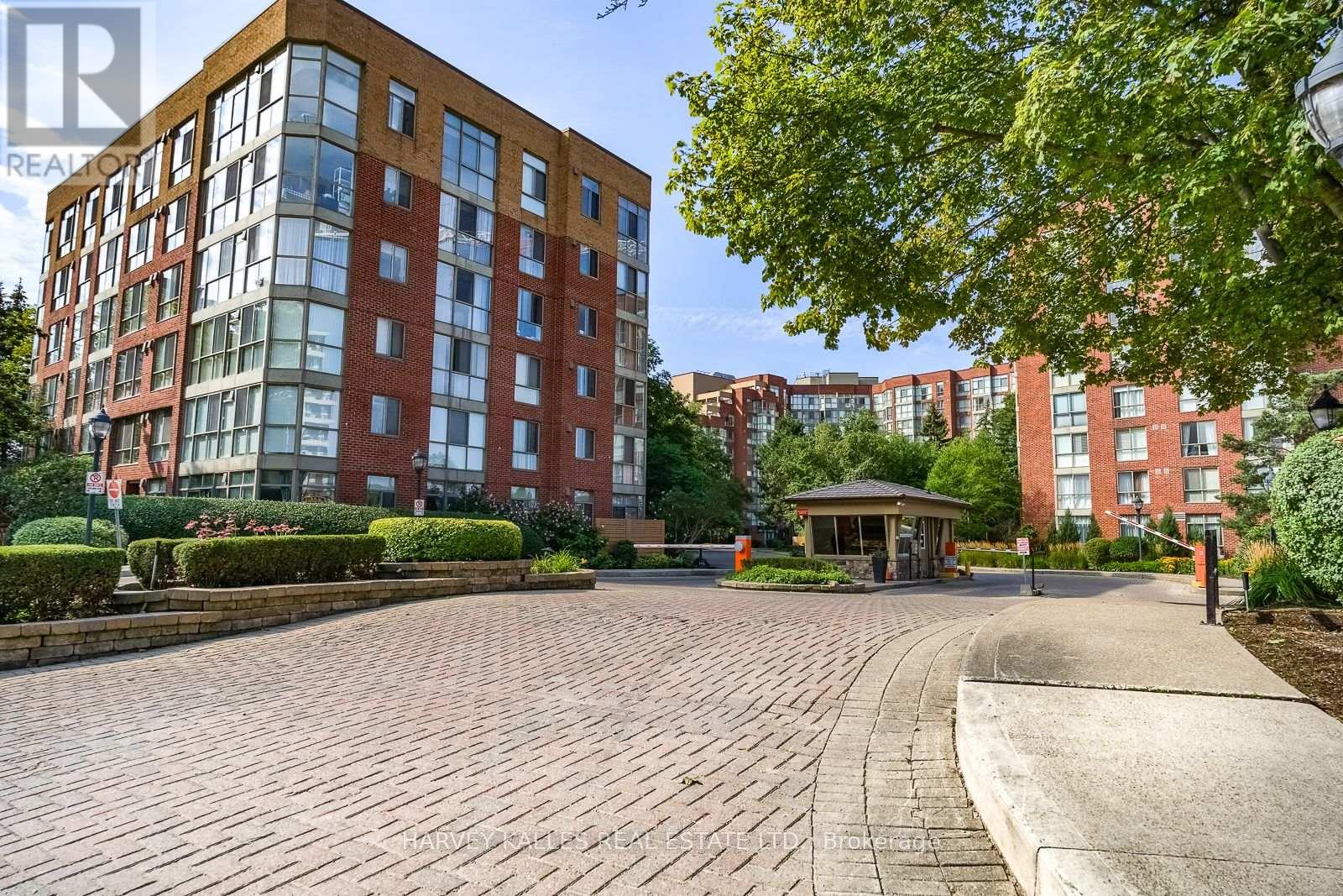 521 - 20 SOUTHPORT STREET, Toronto, Ontario