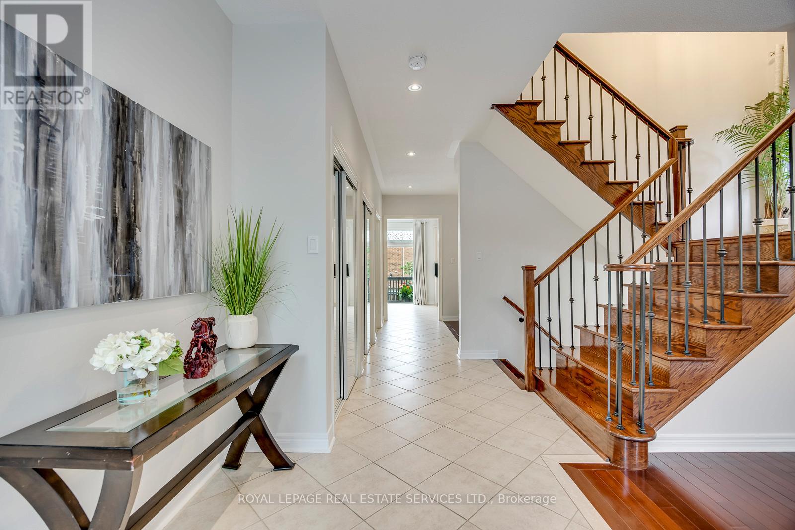 2249 Glazebrook Circle, Oakville, Ontario  L6M 5B5 - Photo 11 - W13686470