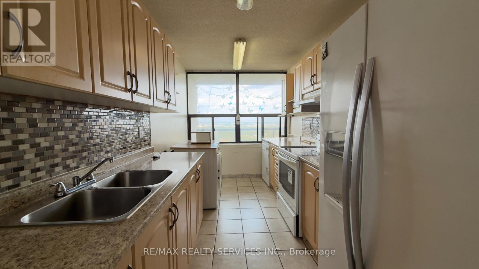 1807 - 4 Kings Cross Road, Brampton, Ontario  L6T 3X8 - Photo 15 - W13441498