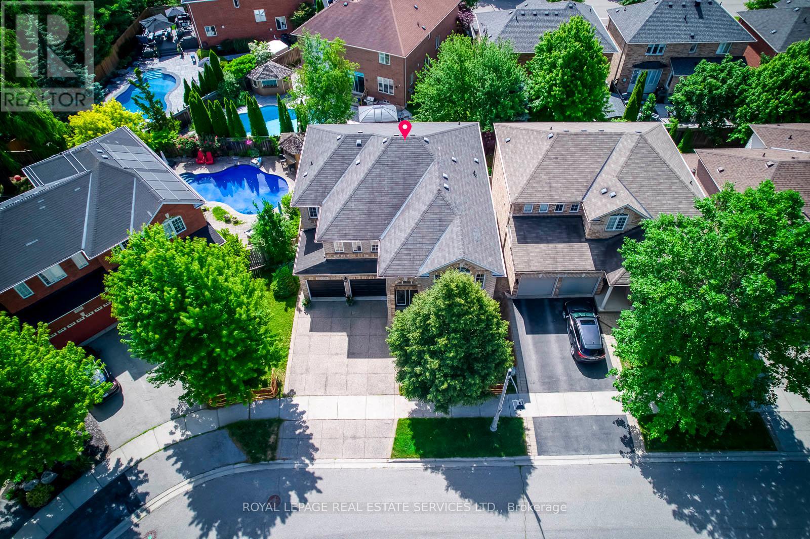 2249 Glazebrook Circle, Oakville, Ontario  L6M 5B5 - Photo 7 - W13686470