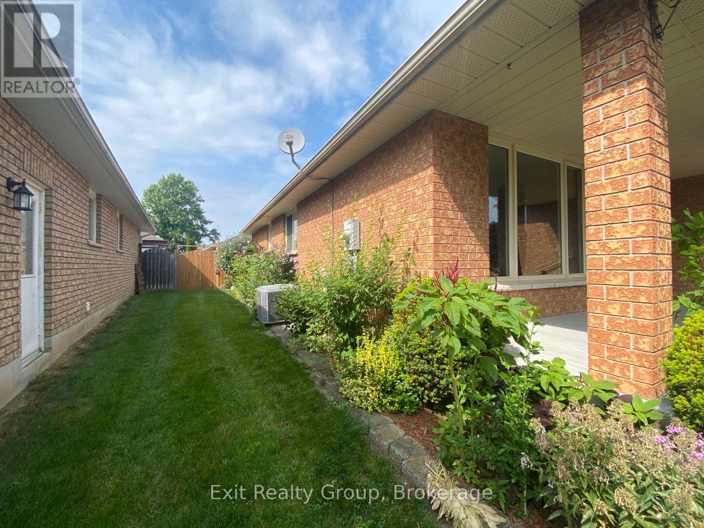 60 Oak Ridge Boulevard, Belleville, Ontario  K8N 5W2 - Photo 3 - X13689182