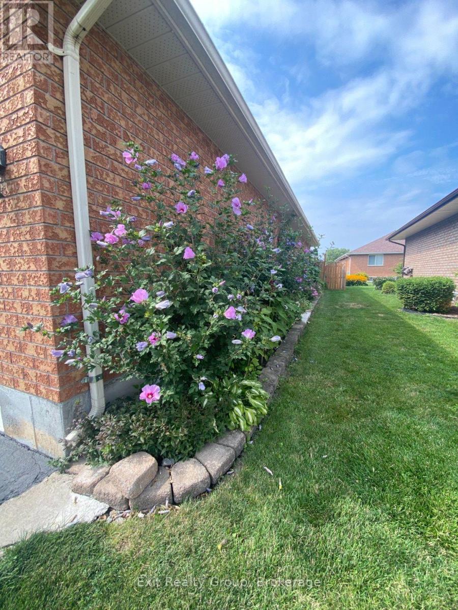 60 Oak Ridge Boulevard, Belleville, Ontario  K8N 5W2 - Photo 6 - X13689182