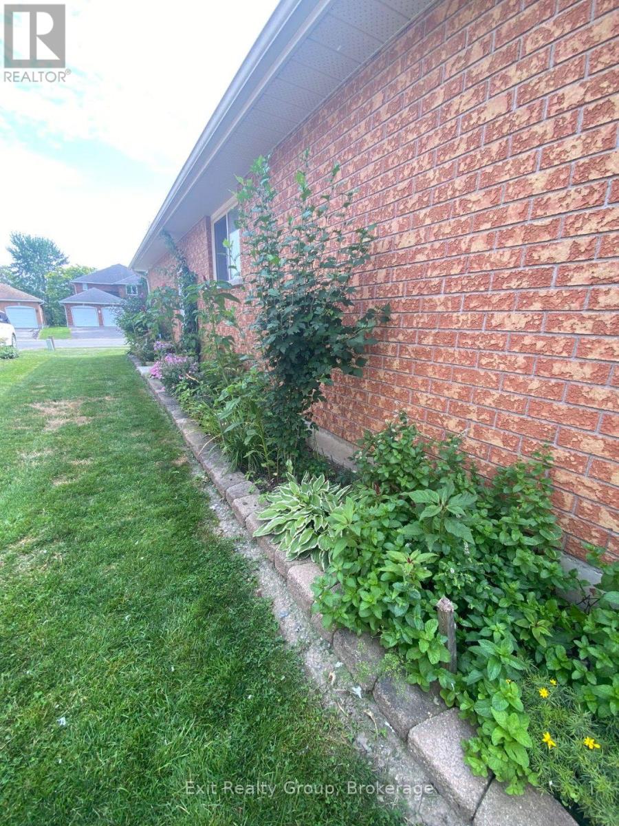 60 Oak Ridge Boulevard, Belleville, Ontario  K8N 5W2 - Photo 7 - X13689182