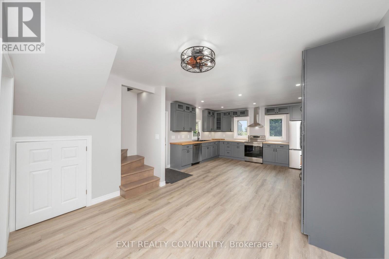 6594 James Street, Brooke-Alvinston, Ontario  N0N 1K0 - Photo 10 - X13689260