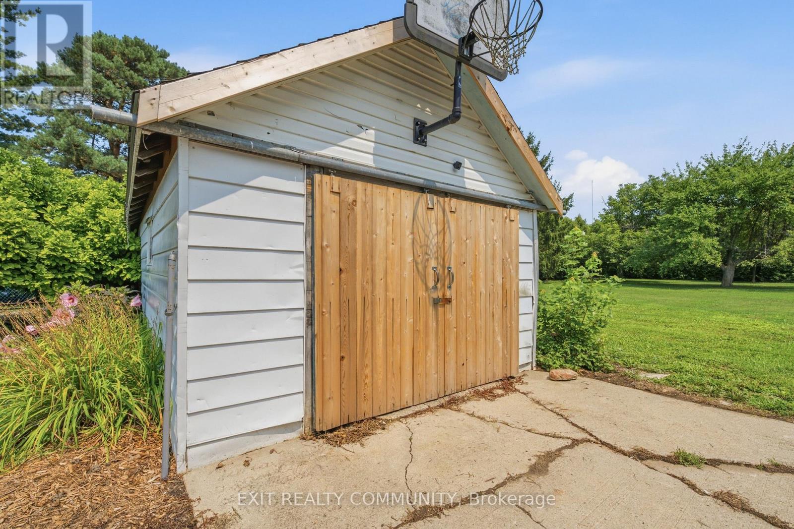 6594 James Street, Brooke-Alvinston, Ontario  N0N 1K0 - Photo 31 - X13689260
