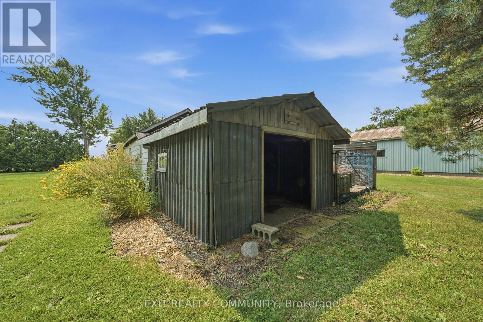 6594 James Street, Brooke-Alvinston, Ontario  N0N 1K0 - Photo 33 - X13689260