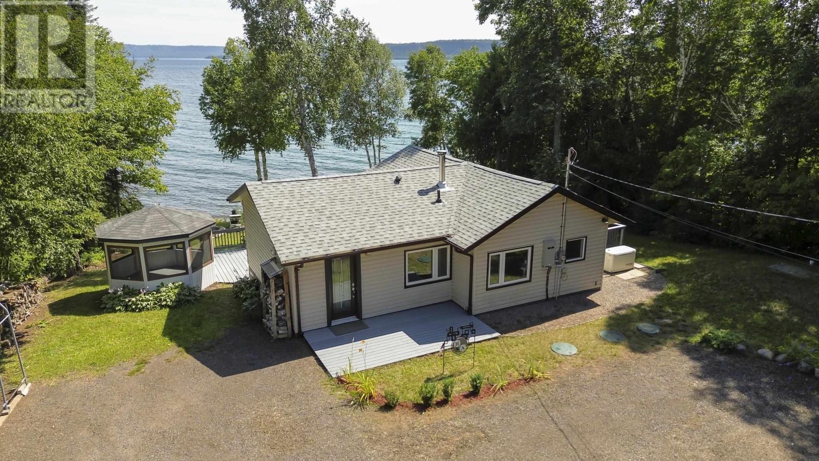 2427 Scott Dr, Shuniah, Ontario  P7A 0Y7 - Photo 4 - TB2602407