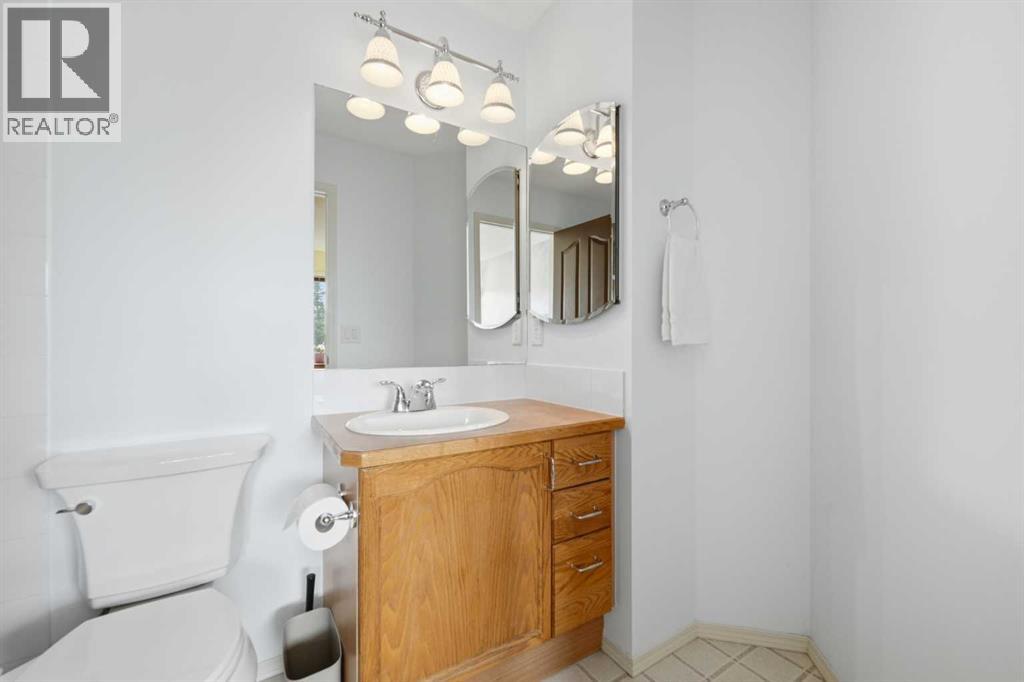 46 Somerside Place Sw, Calgary, Alberta  T2Y 3V3 - Photo 22 - A2314145