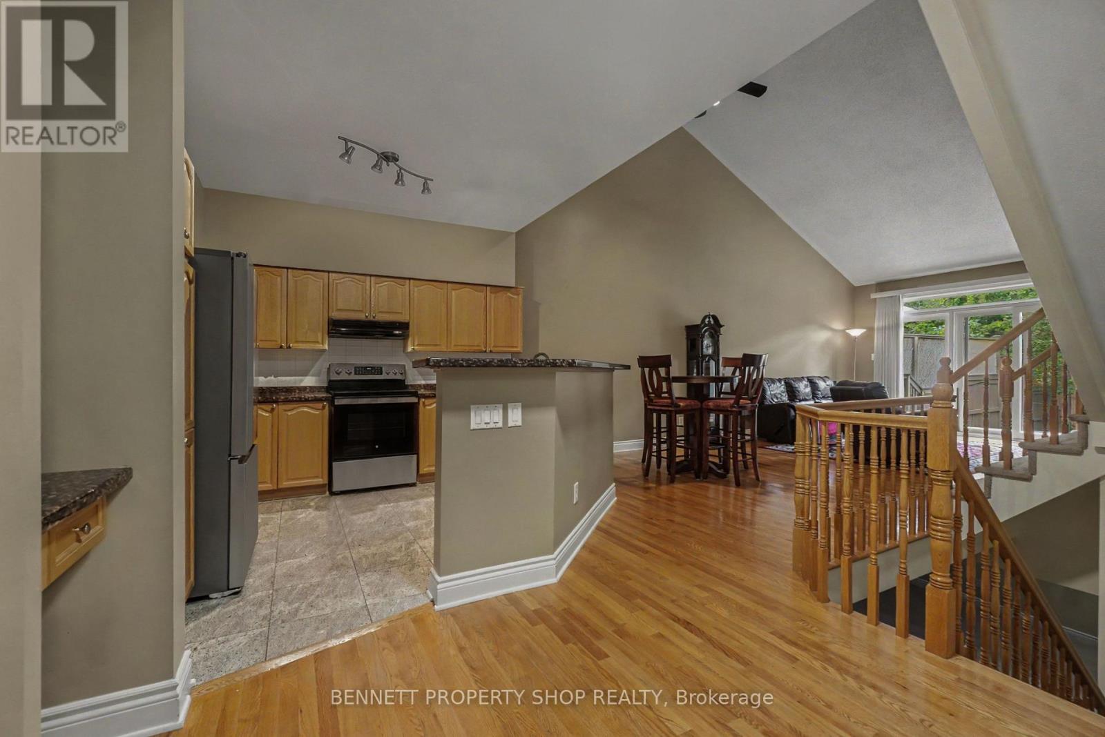 39 Foulis Crescent, Ottawa, Ontario K2L 4H2 - Photo 4 - X13689280
