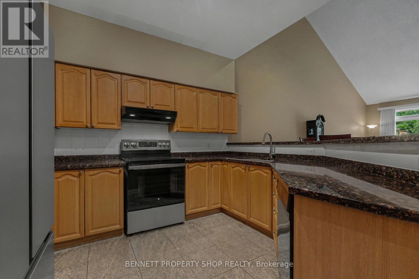 39 Foulis Crescent, Ottawa, Ontario K2L 4H2 - Photo 5 - X13689280