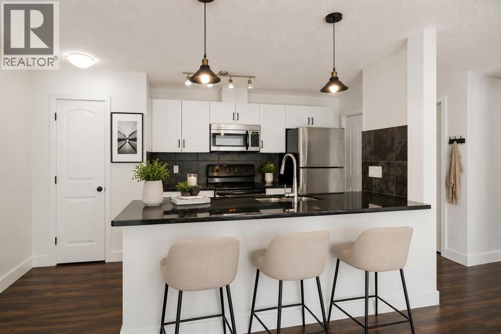 2, 219 Village Terrace SW, Calgary, Alberta  T3H 2L4 - Photo 5 - A2325948