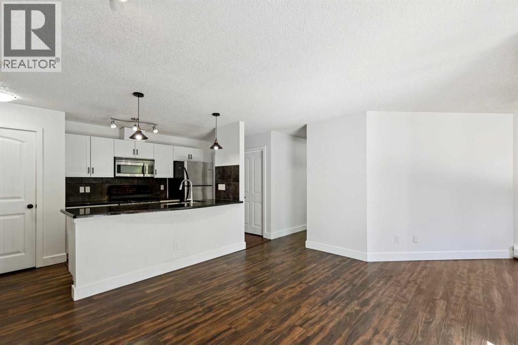 2, 219 Village Terrace SW, Calgary, Alberta  T3H 2L4 - Photo 7 - A2325948