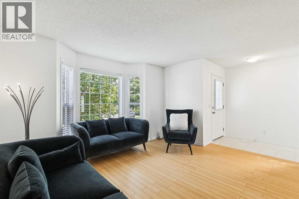 25 Coville Gardens NE, Calgary, Alberta  T3K 5N8 - Photo 3 - A2333590