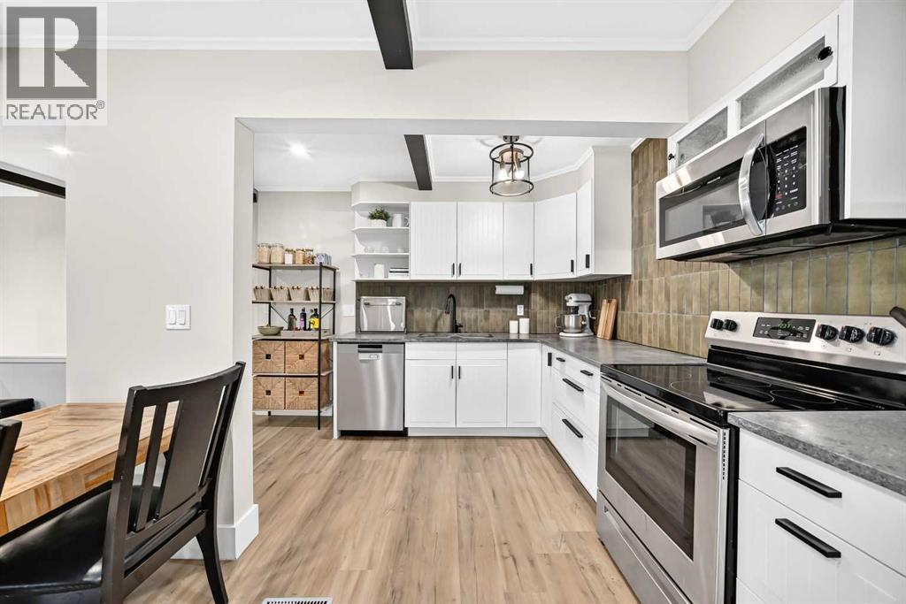1702, 11010 Bonaventure Drive SE, Calgary, Alberta  T2J 3A8 - Photo 6 - A2336493