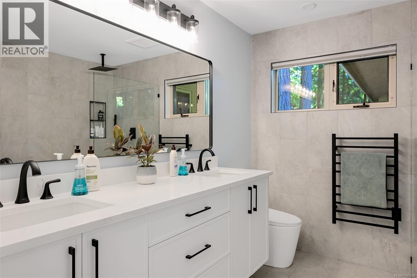 978 Fir Tree Glen, Saanich, British Columbia  V8X 5B7 - Photo 43 - 1047265