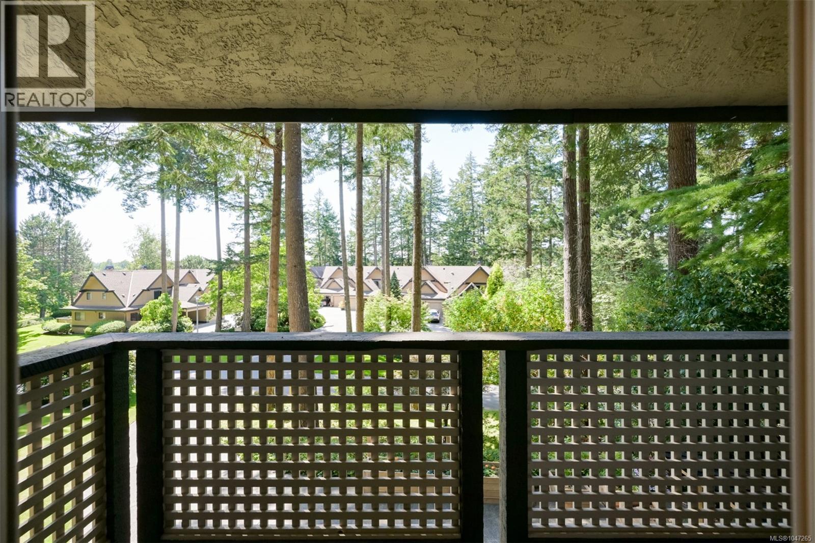 978 Fir Tree Glen, Saanich, British Columbia  V8X 5B7 - Photo 53 - 1047265