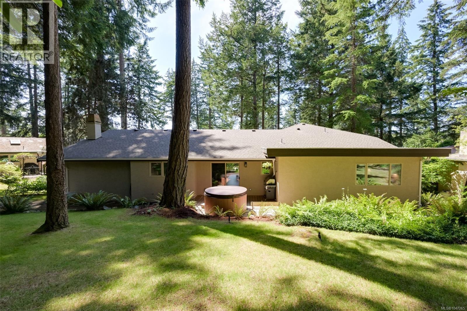978 Fir Tree Glen, Saanich, British Columbia  V8X 5B7 - Photo 75 - 1047265
