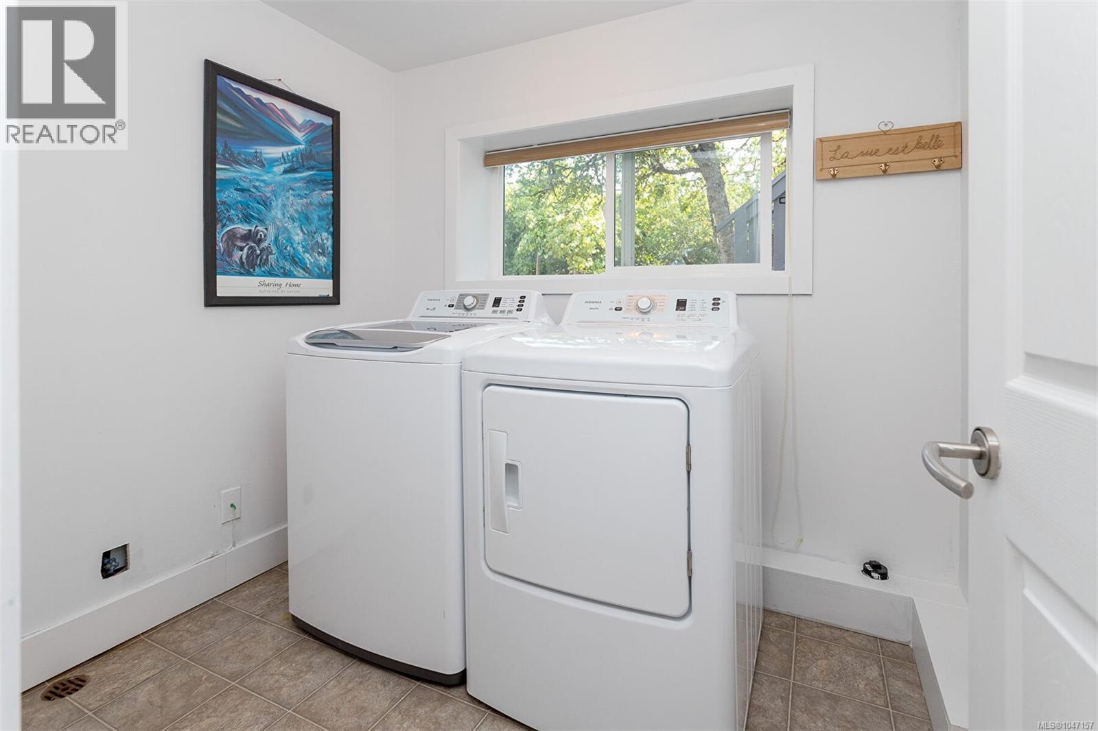 1822 Fairhurst Ave, Saanich, British Columbia  V8N 1P4 - Photo 36 - 1047157