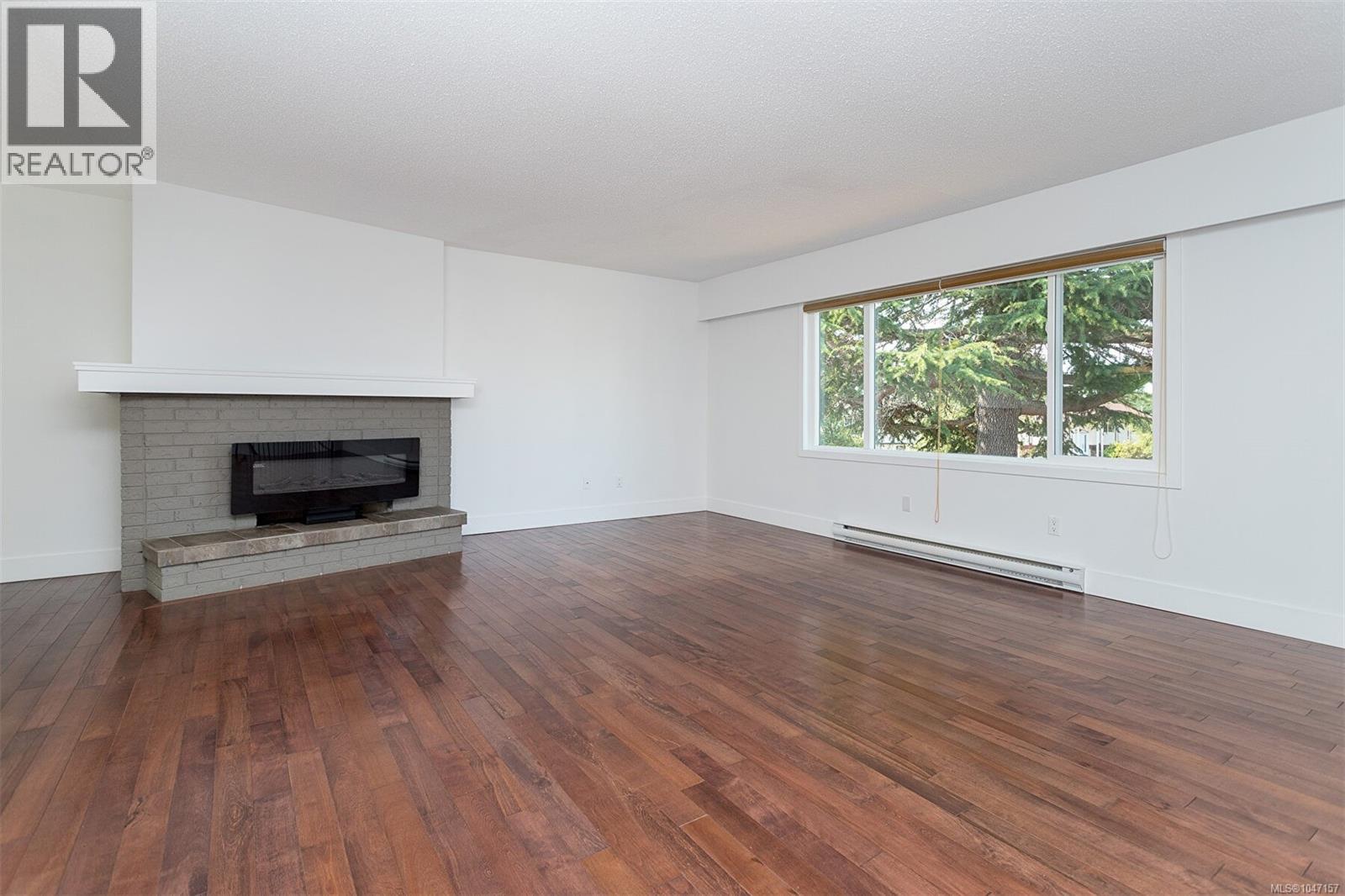 1822 Fairhurst Ave, Saanich, British Columbia  V8N 1P4 - Photo 4 - 1047157