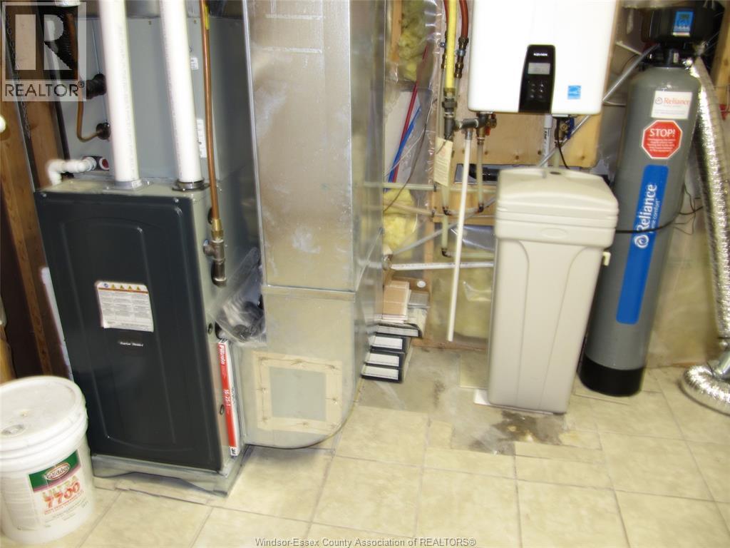 1495 Clover Ave, Windsor, Ontario  N8P 1R2 - Photo 18 - 26020195