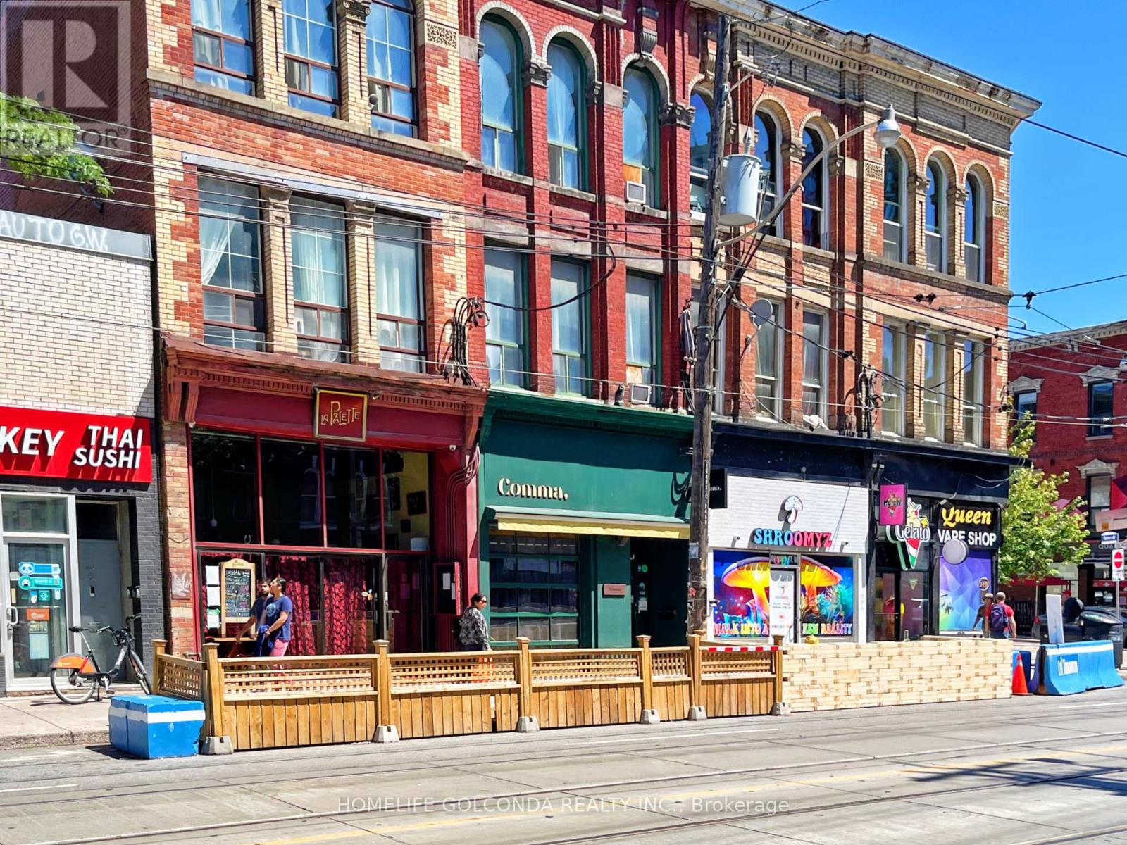 202 - 490 QUEEN STREET W, Toronto, Ontario