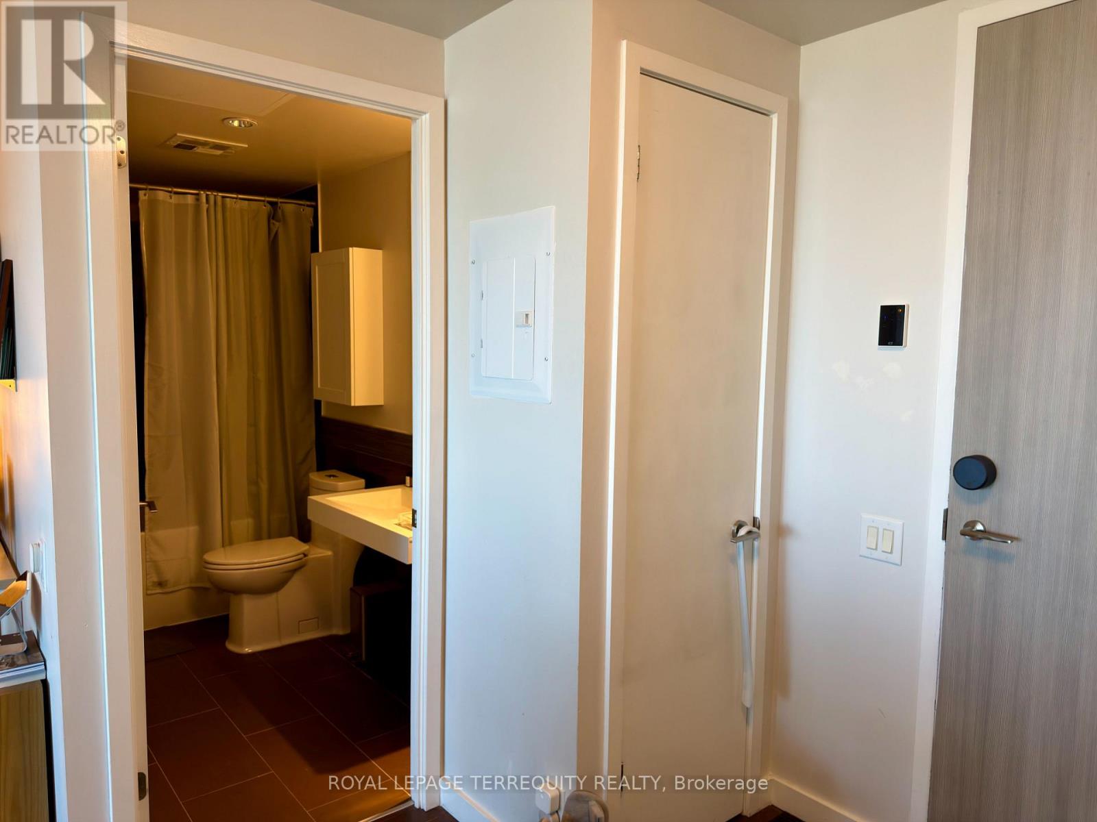 1809 - 390 Cherry Street, Toronto, Ontario  M5A 0E2 - Photo 17 - C13689110