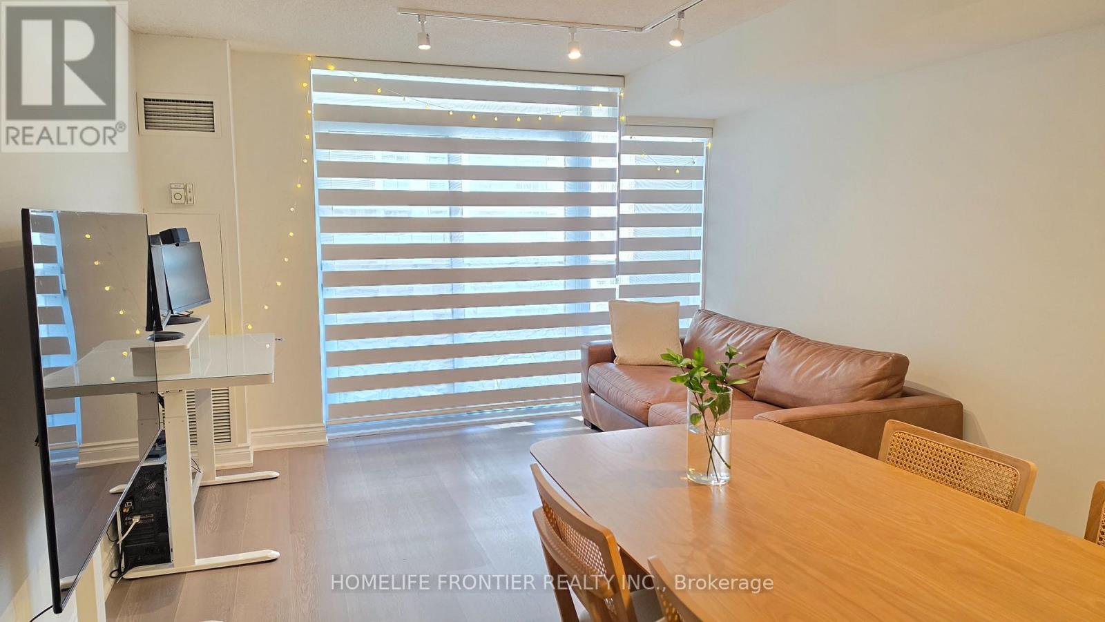 1116 - 15 Northtown Way, Toronto, Ontario  M2N 7A2 - Photo 2 - C13689118